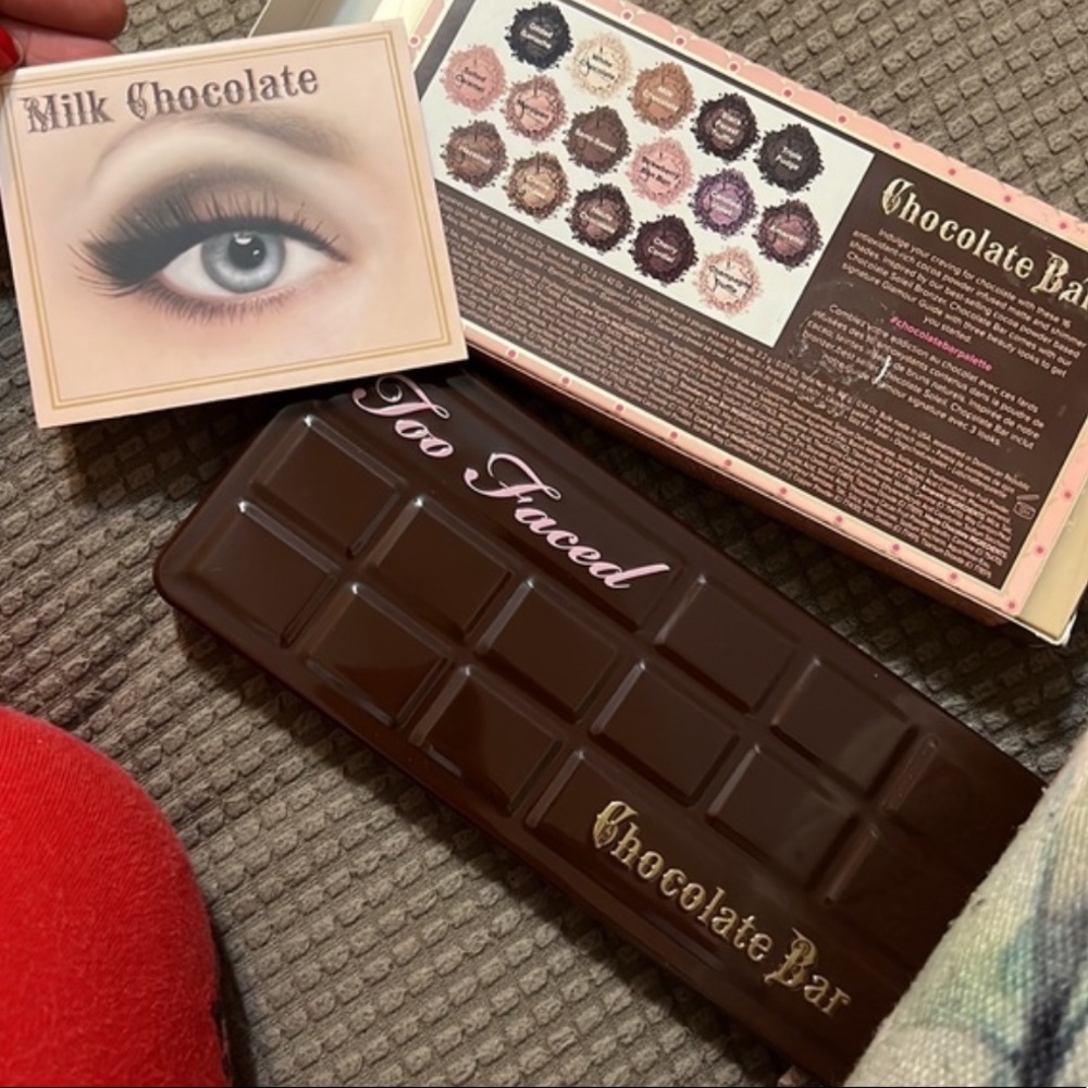 “Too faced” chocolate palette